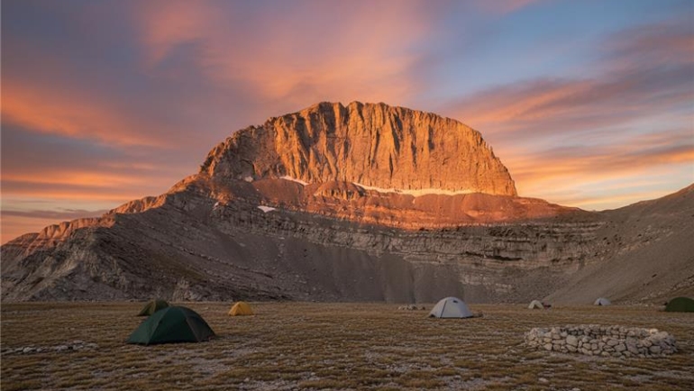 Where Did Your Eye Go First When Standing on Mount Olympus